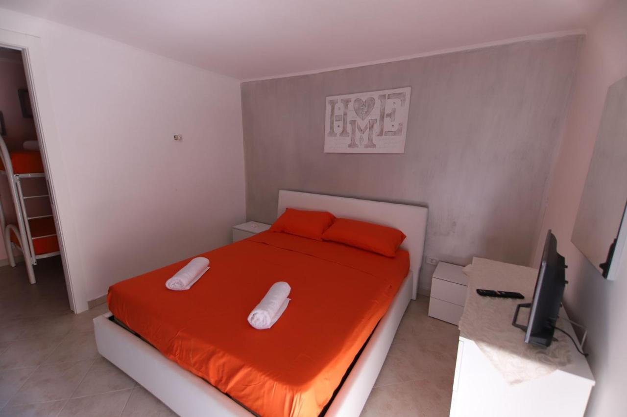 Apartamento Casa In Piazza Nápoles Exterior foto