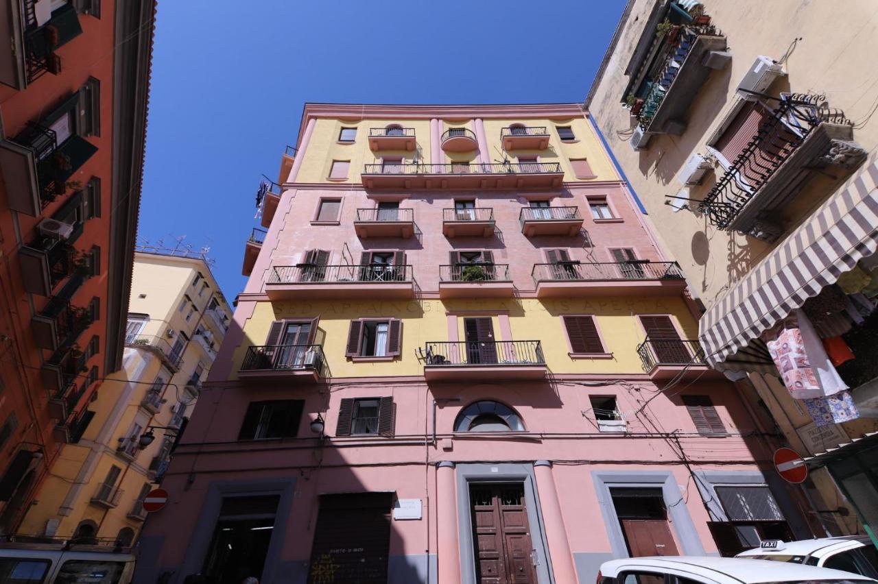 Apartamento Casa In Piazza Nápoles Exterior foto